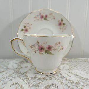 Duchess Glen Bone China Teacup & Saucer Set - Floral Gold Trim England